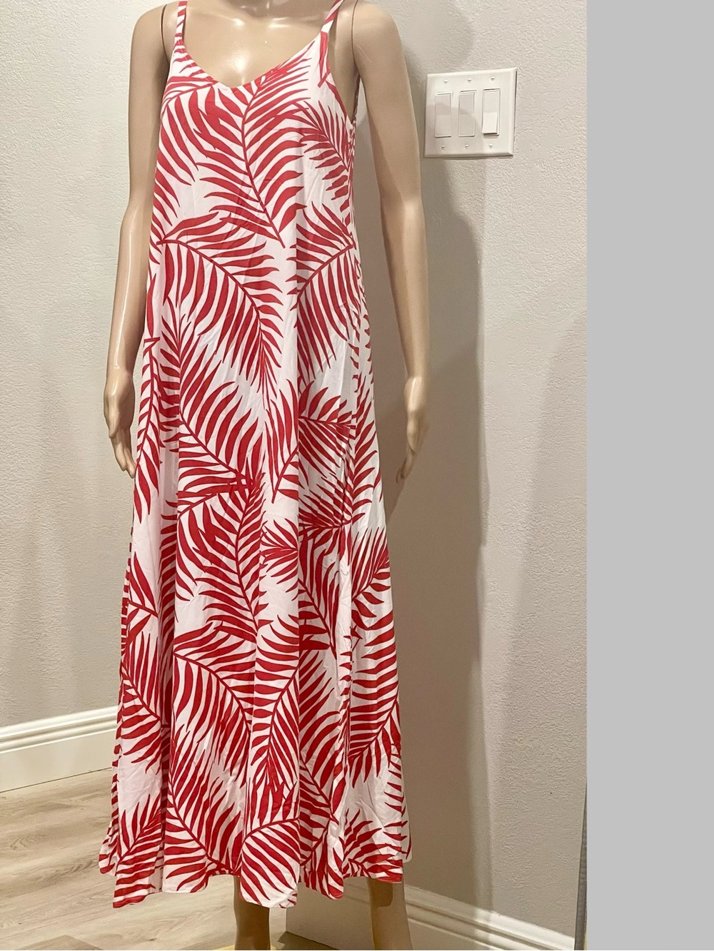 Vince Camuto White Maxi Dress with Red Palm Print
